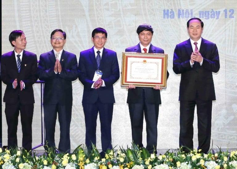 Chủ tịch nước Trần Đại Quang trao Huân chương Hồ Chí Minh tặng Trường đại học Khoa học tự nhiên